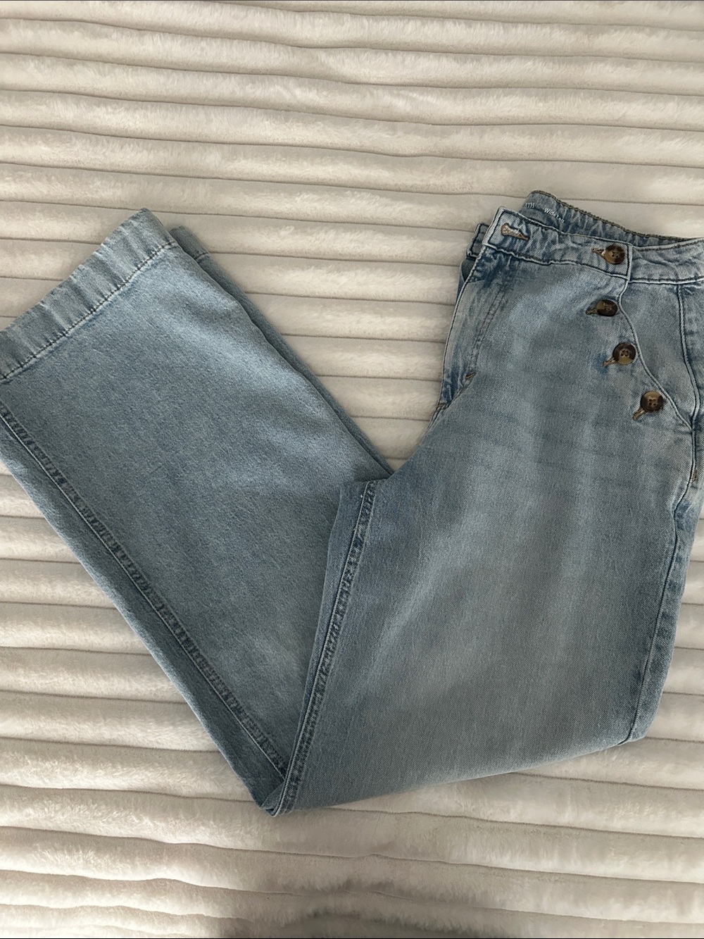 Light Blue High-Rise Straight Leg Women’s Jeans